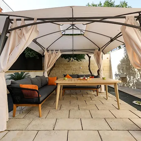 Goodstay Dimora Orsini Ducas * Лечче